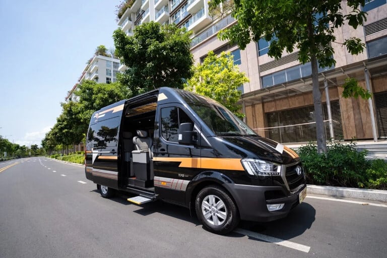 Xe Limousine cao cấp