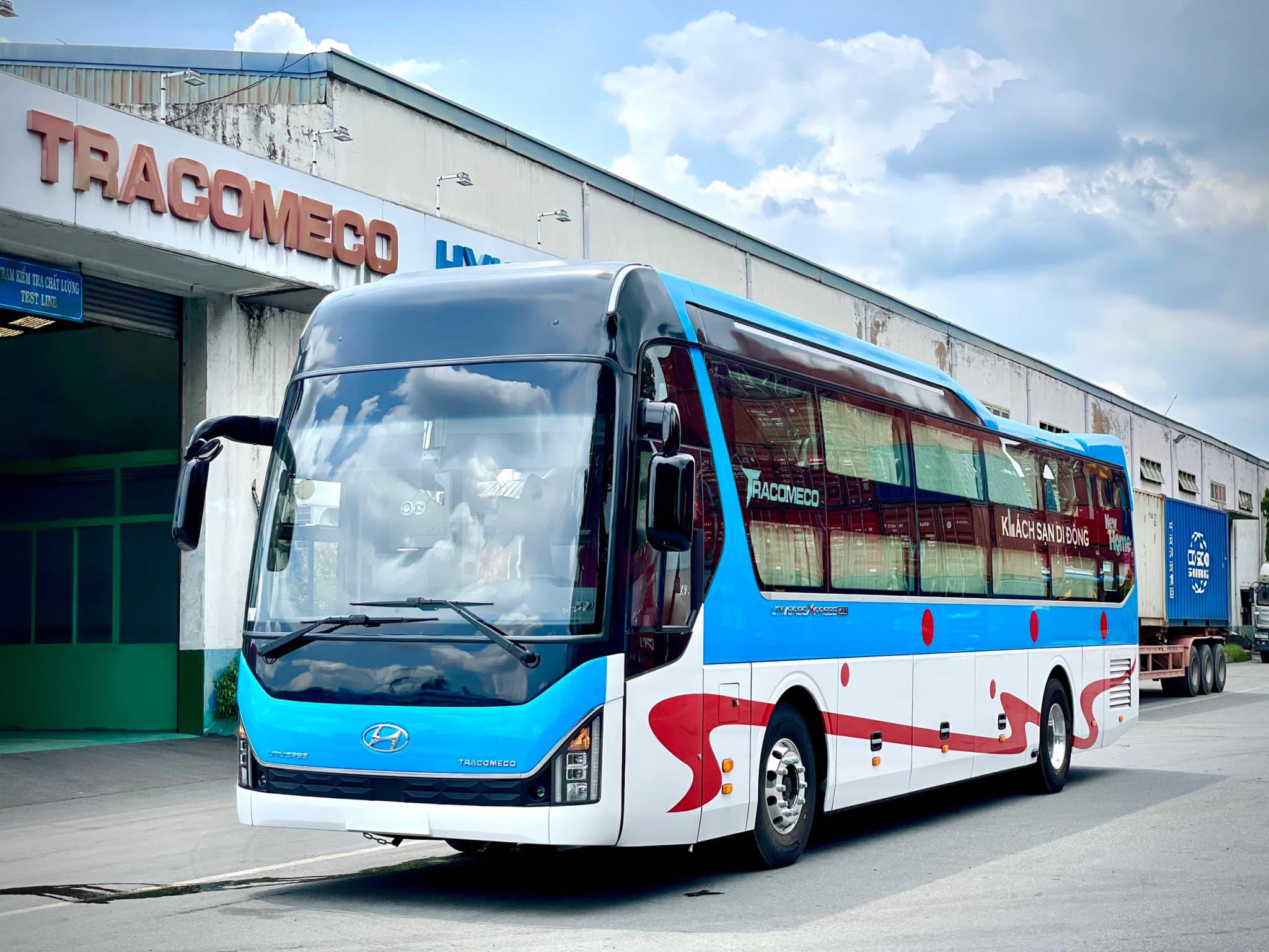 nha-xe-an-hoa-hiep.jpg (276 KB)